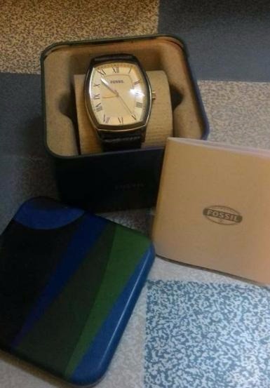 Fossil mens watch photo